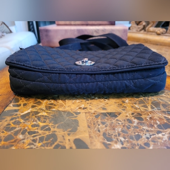 Vera Bradley black quilted crossbody - Picture 5 of 7